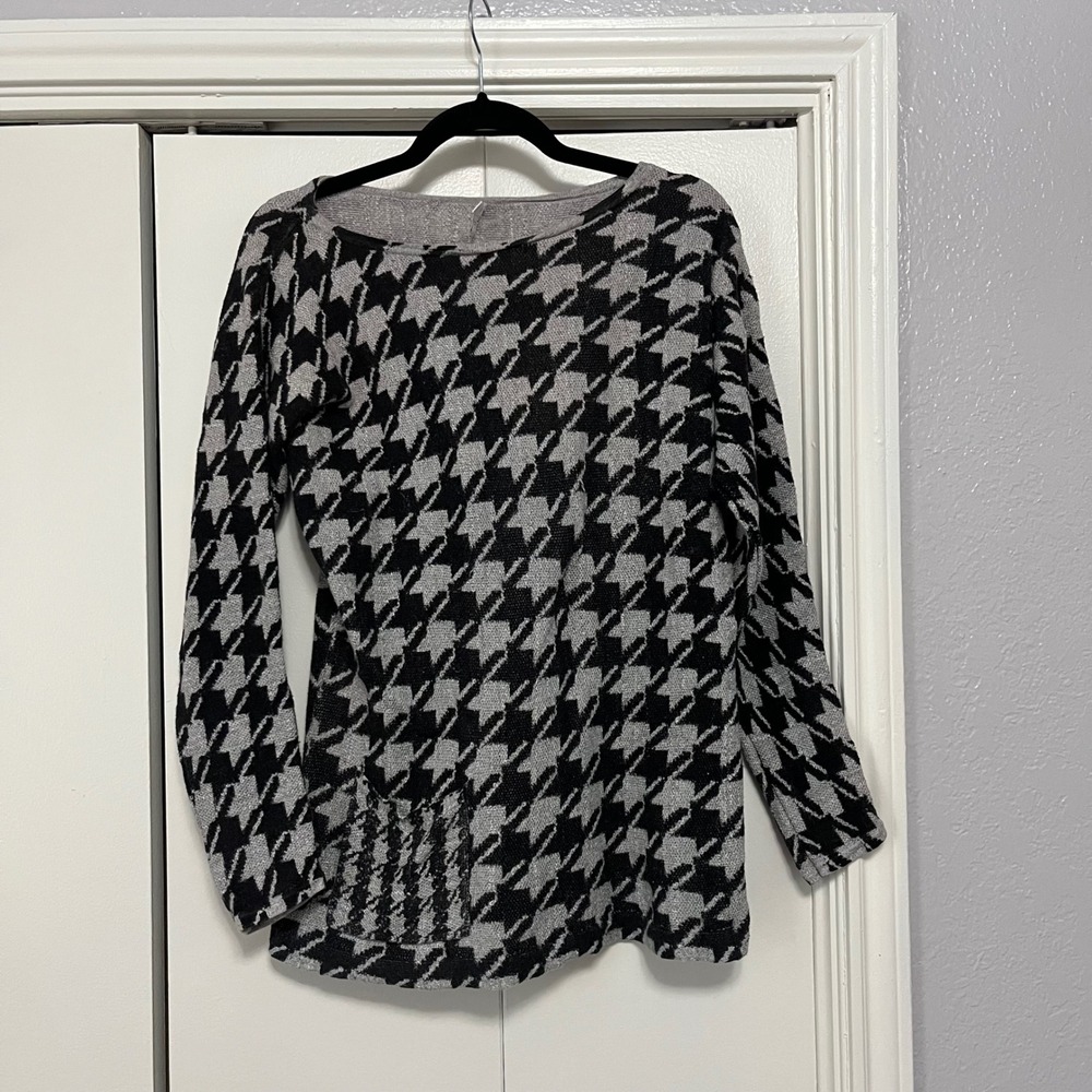J.Jill Houndstooth Knit Sweater Boat Neck Long Sleeve Women M Black Gray